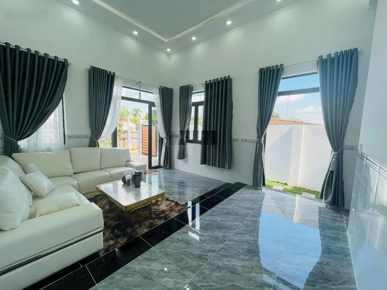 Trung tâm thị trấn Long Điền chuẩn trung tâm. Cách nhà hát chỉ 200m. KDC đông đúc 2.349 tỷ TL