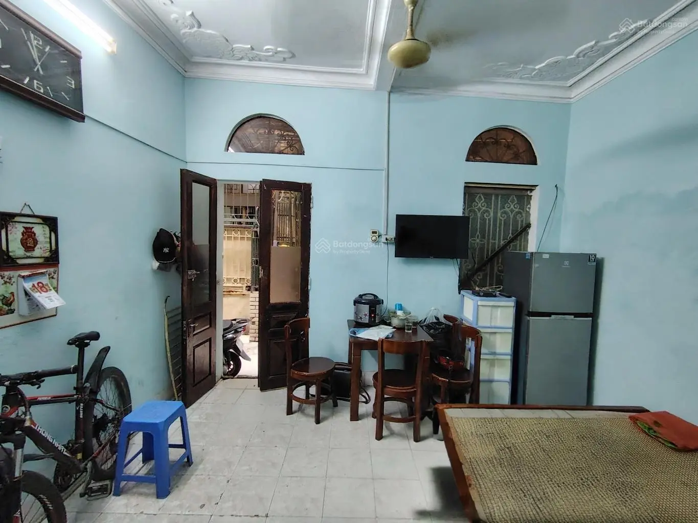 Bán nhà trong ngõ 318 phố Đê La Thành Ngõ rộng thoáng gần phố