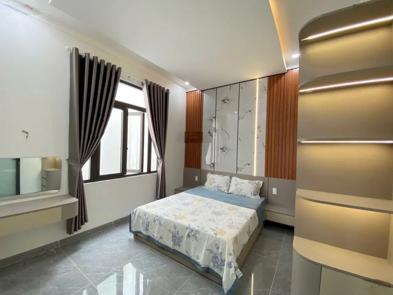 Nhà đẹp hẻm Ywang trung tâm TP Buôn Ma Thuột giá chỉ 2.7 tỷ, cách ĐH Tây Nguyên 1km. Full nội thất