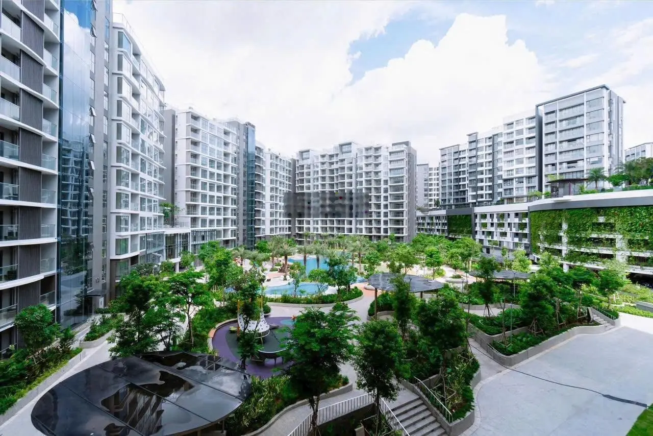 Bán căn hộ 3PN Celadon City sân bay 120m2 giá 7.3 tỷ .xe oto vài tận cửa Lh 0394 000 ***