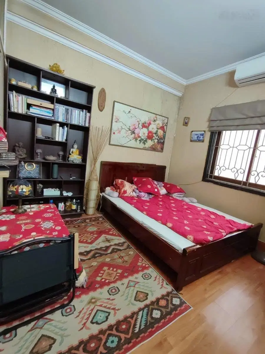 Giá đầu tư, lô góc 3 thoáng vĩnh viễn, cách ô tô 6 mét, bán đất tặng nhà 3 tầng vẫn ở ngon lành.