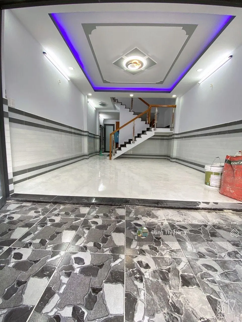 Bán nhanh nhà Đặng Thúc Vịnh ngay Coopmart Hóc Môn,71m2 giao Tô Ký đang cho thuê 7tr/th sổ sẵn