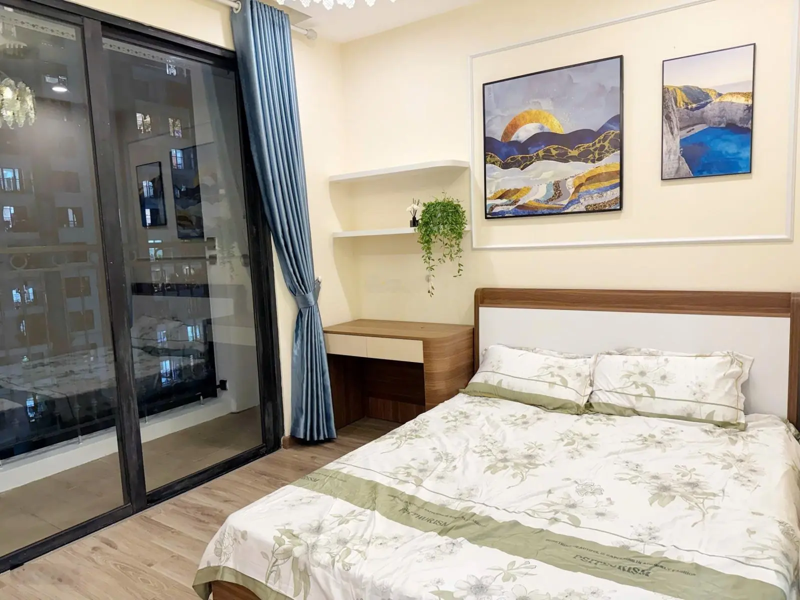 chuyển căn lớn cần Bán 2 sáng ngủ diện tích 83m nhà sửa đủ đồ đẹp view nhạc nước lh em 0974 532 ***
