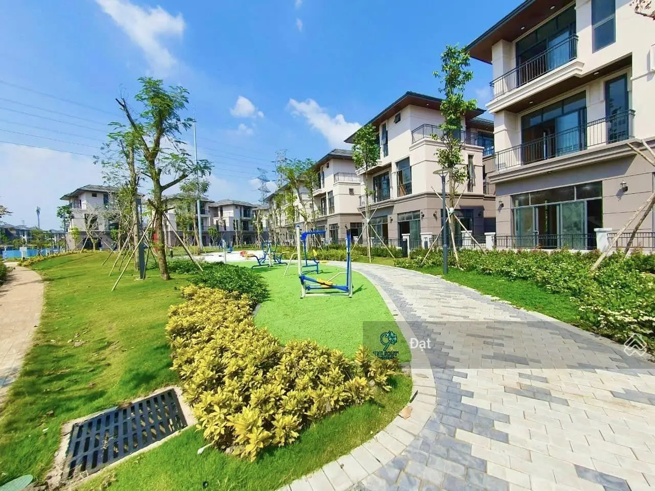 Chính chủ bán gấp nhà phố - GS Zeitgeist Metrocity