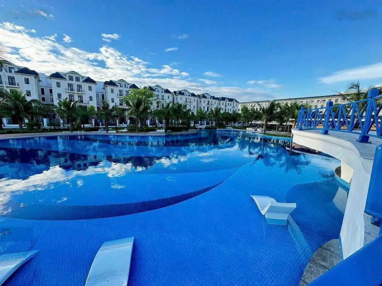 TIẾT KIỆM NGAY HƠN 7 TỶ - HÀNG THƯỞNG - SONG LẬP PHÂN KHU VỊNH TÂY 136m2 view BỂ BƠI, CÔNG VIÊN