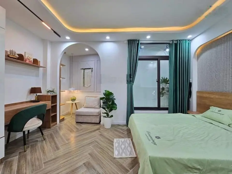 Chính chủ bán gấp nhà gần vòng xoay dân chủ đường 3/2, Phường 12, Quận 10. Giá 3,9 tỷ. 0906 806 ***