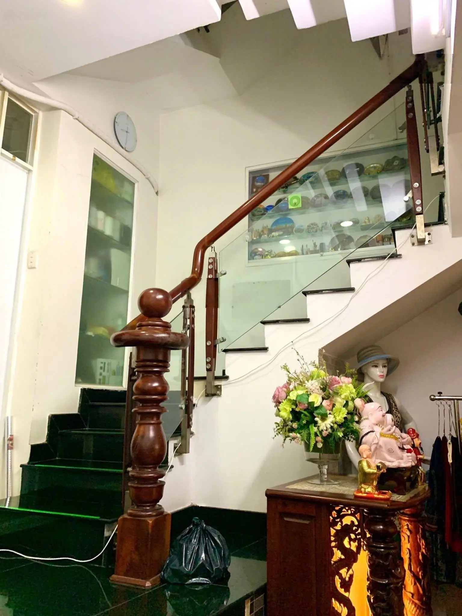 5 tầng 5PN 5WC nhà 57m2 Đoàn Như Hải, P12, Q4. Bán 2tỷ450. Ngay ĐH Luật TPHCM. Sổ sẵn, hẻm oto 7m.