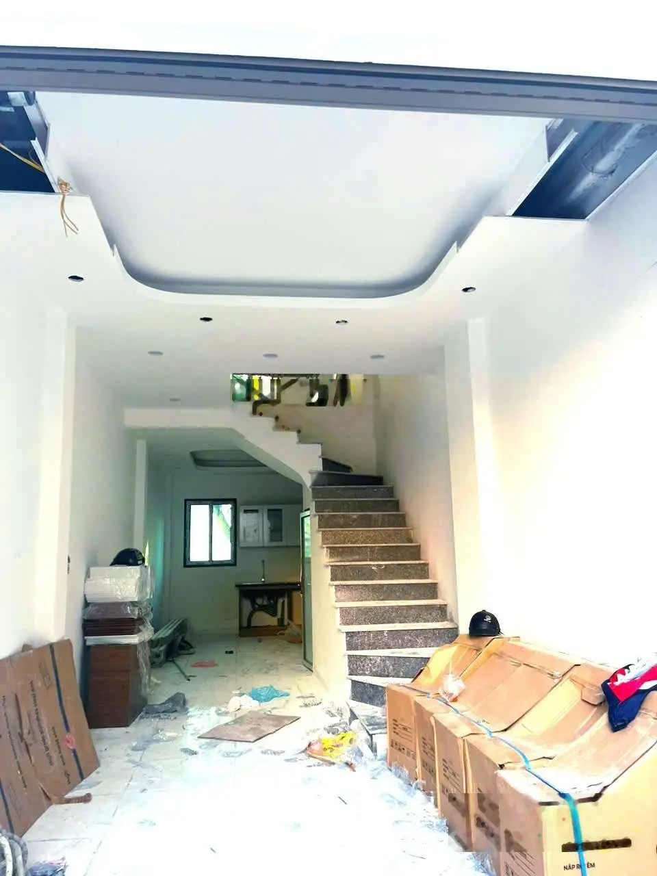 Bán căn S2 33m2x4T, 3.05 tỷ,ngay Đông La, cách Vàng Đai 4 300m