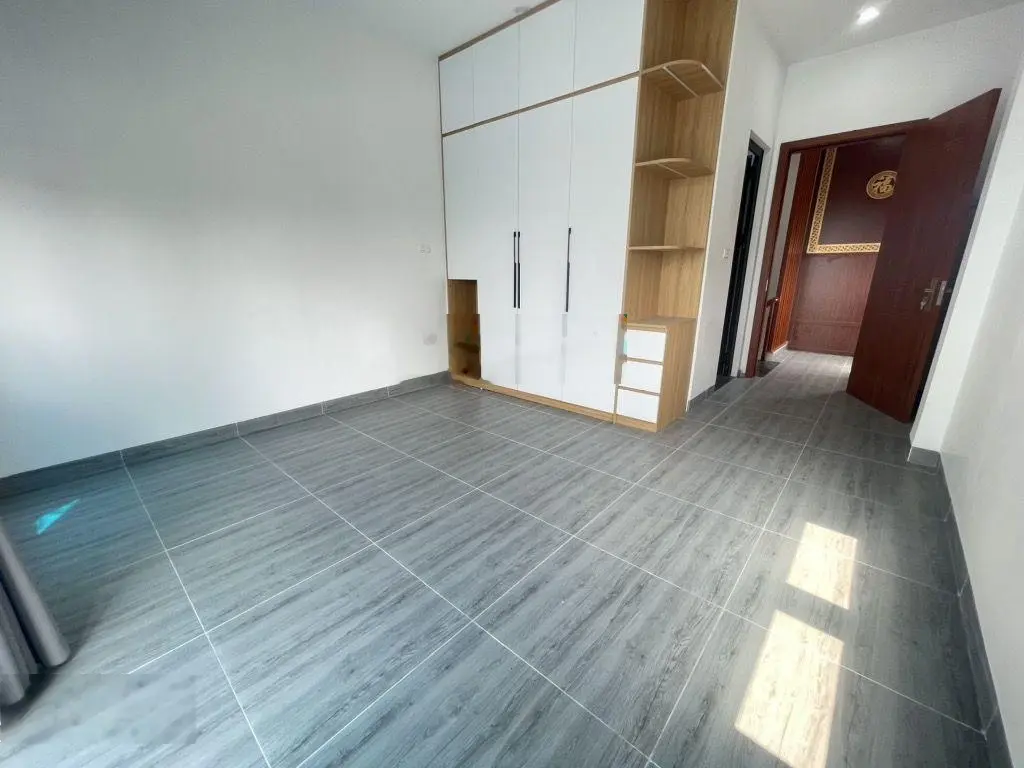Bán nhà phố thạch bàn, 5 tầng mới đẹp, khu vực đông dân cư, pháp lý chuẩn, nở hậu, 52m2, 5.7 tỷ