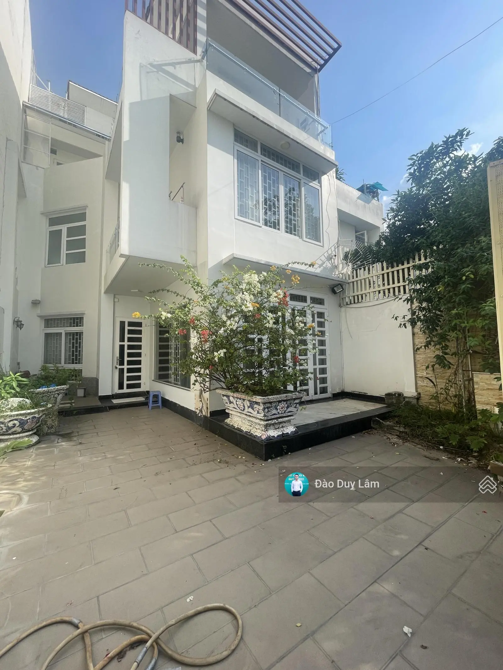 Biệt thự bên Sông Phạm Văn Đồng, gần Giga Mall - 8x19m cực đẹp, nhà còn mới nội thất xịn sò.