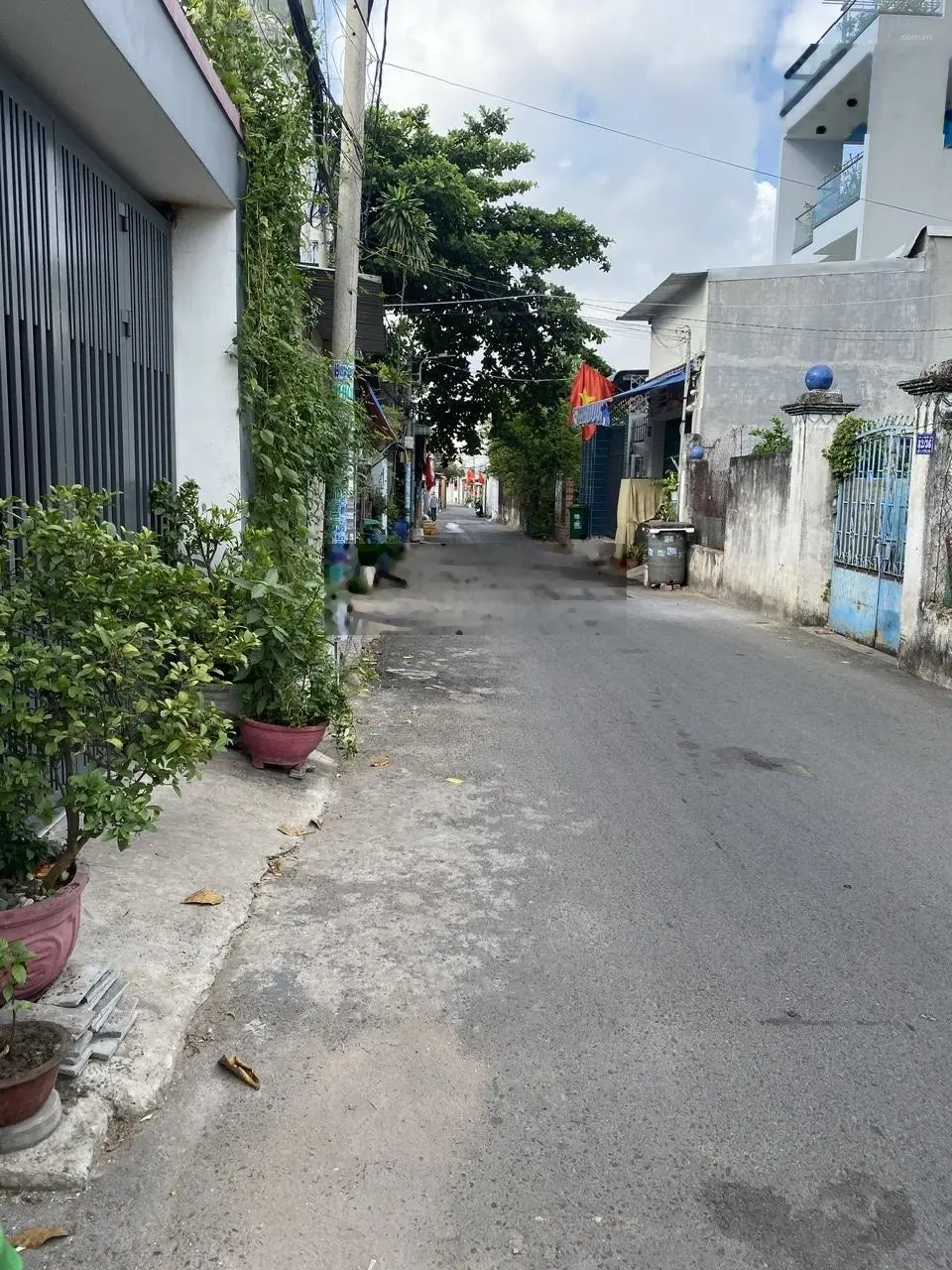 Nhà phân lô ô tô tránh hoàn công phường Tân Phú sổ cầm tay chủ nhà tự quyết giá