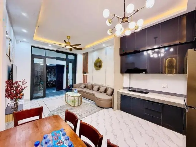 Nhà phố đẹp đường Phạm Văn Chiêu, P. 14 Q Gò Vấp, giá 5 tỷ x. DT: 4 x 16m trệt lầu 3 phòng ngủ
