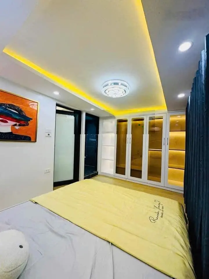 Bán gấp nhà Thái Hà 45m, 5 tầng, mặt tiền 7m, 3 bước ra ô tô, giá 8 tỷ 900 triệu