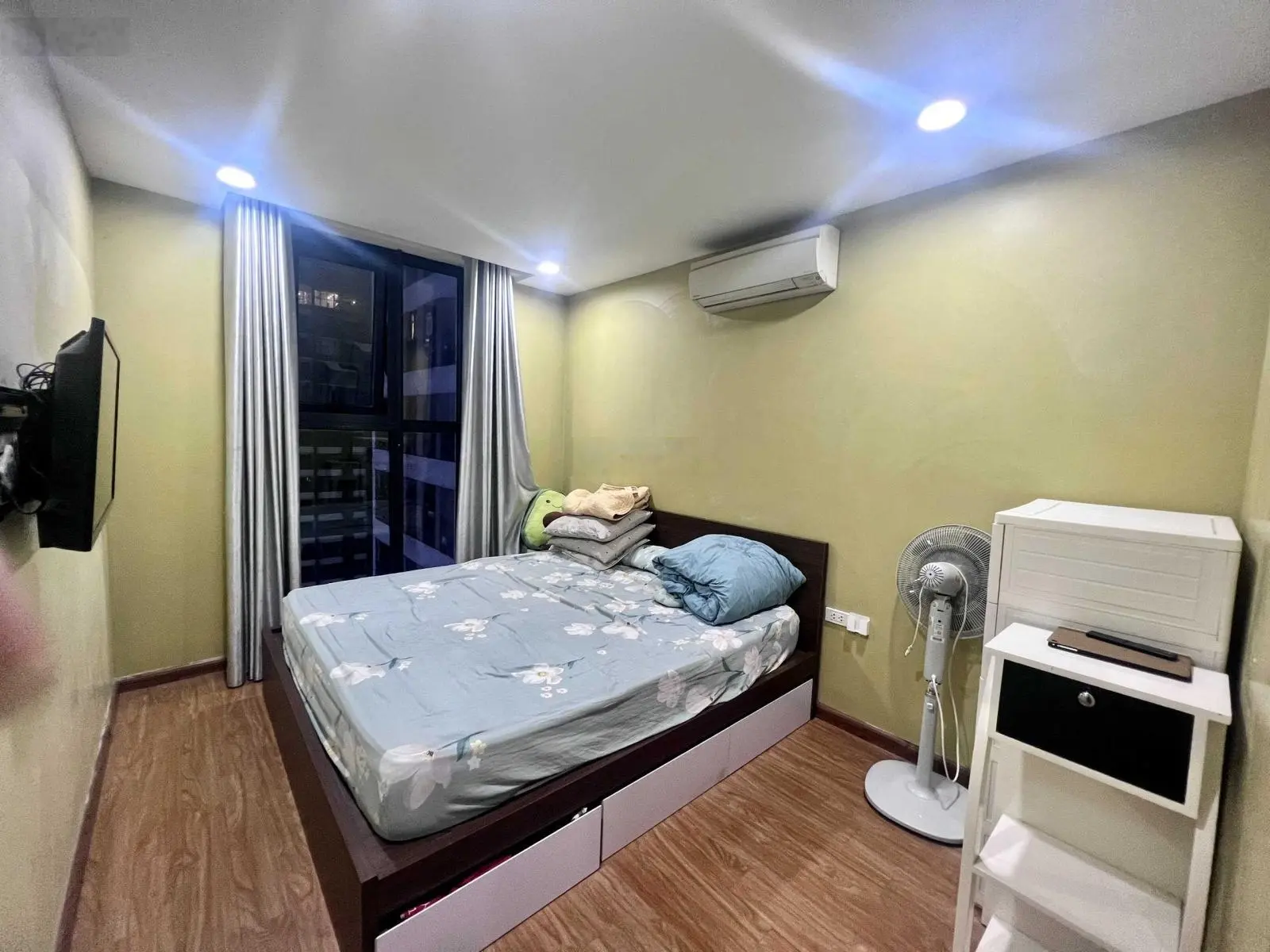 Chính chủ bán căn hộ tại Hà Nội Center Point đơn nguyên 2, diện tích 85m2 (3PN -2WC), full nội thất