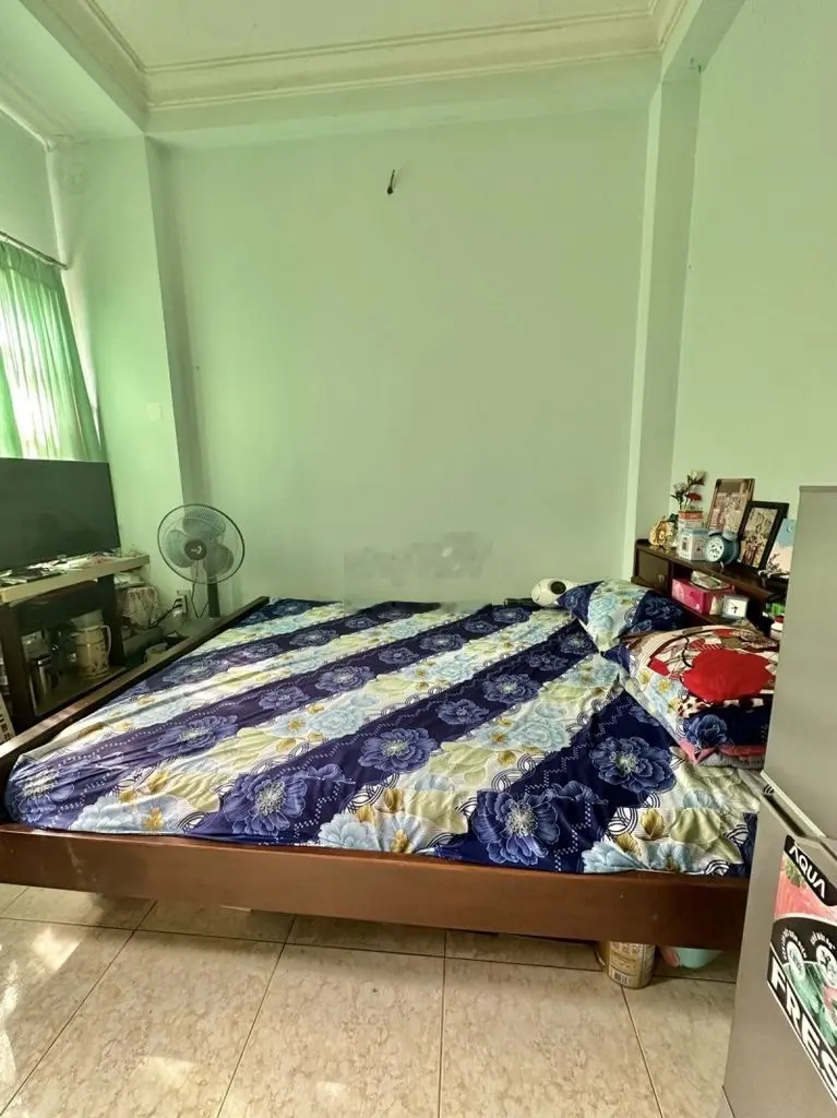 Ngã Tư Phú Nhuận, 73m2, 4 Tầng BTCT, 8PN, HXH, sát mặt tiền, Vuông A4.