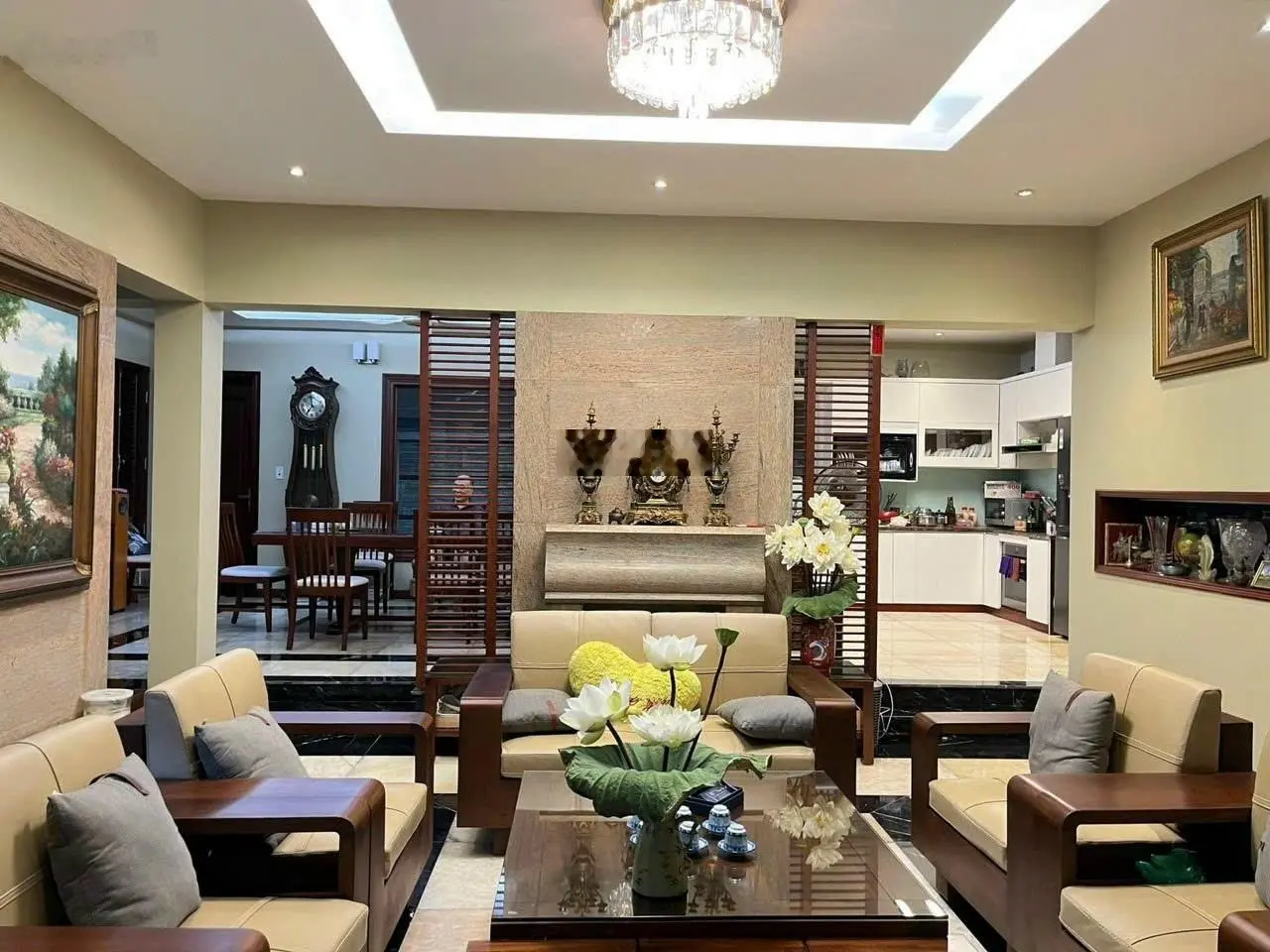 BÁN NHÀ GẦN HỌC VIỆN TÀI CHÍNH MỚI - DT183M2 - 4 TẦNG - MT12M - GIÁ 22 TỶ - KINH DOANH - Ô TÔ TRÁNH
