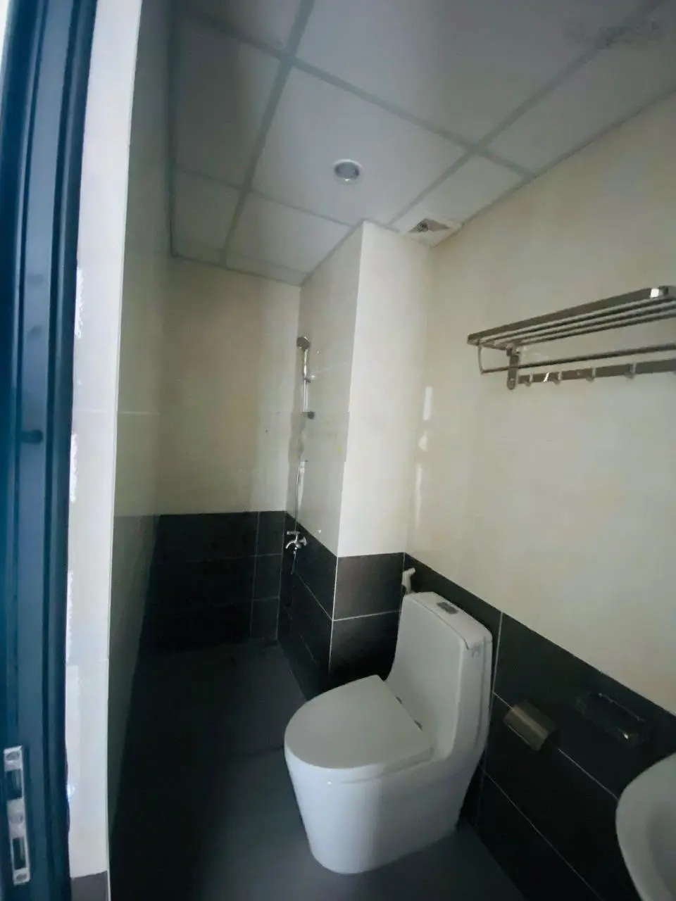 Cần bán nhà trung tâm TP. Tây Ninh, sổ riêng, đường ô tô