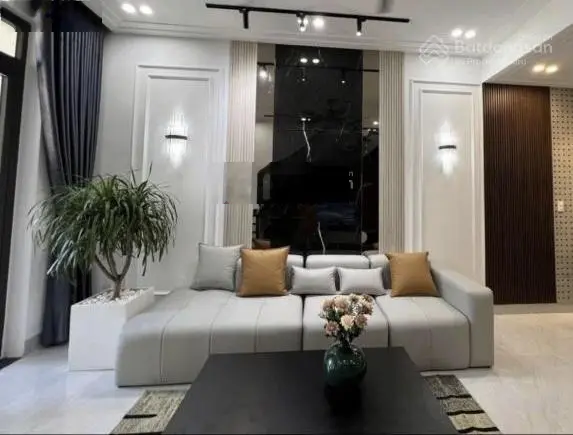 Bán gấp nhà Bùi Thị Xuân , p3, Tân Bình. Giá 2,5tỷ. SHR, pháp lí chuẩn