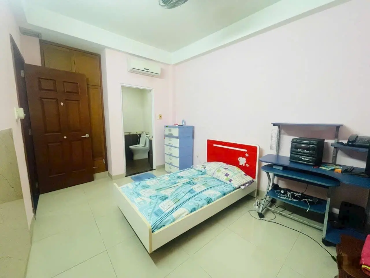 Giảm 500 triệu còn 8,8tỷ bán nhà 4T hẻm xe tải KDMB đường Huỳnh Tấn Phát, phường Tân Phú ,Quận 7