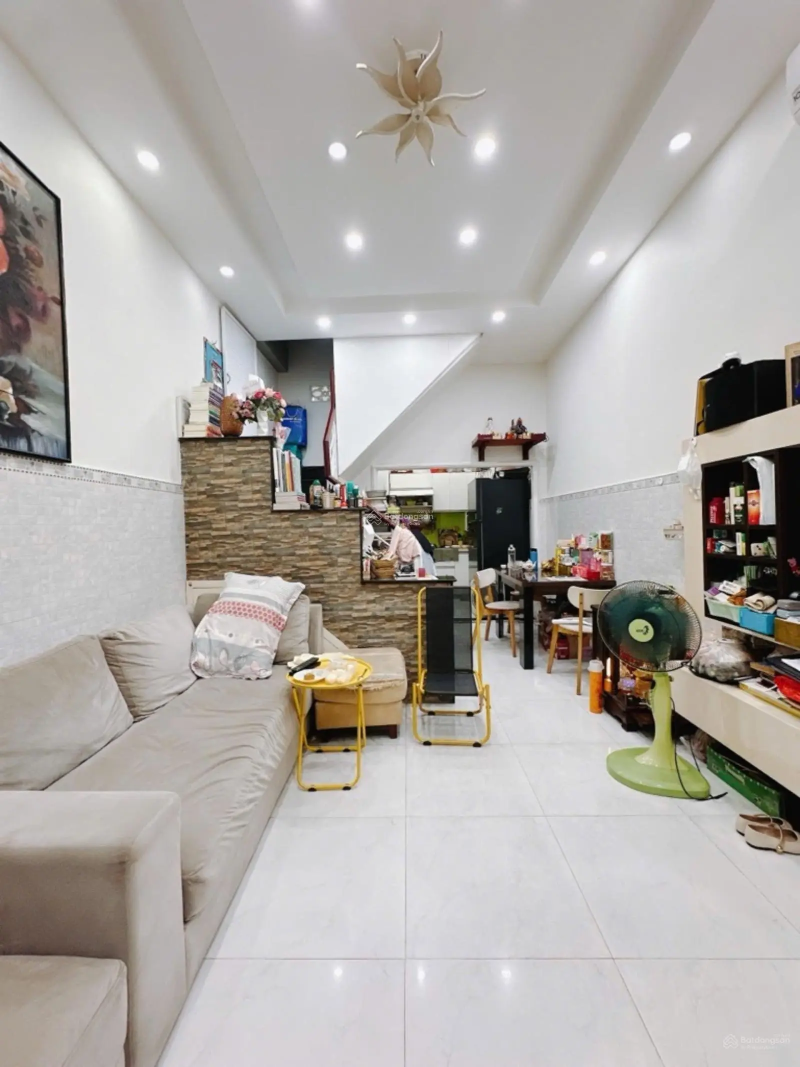 Bán nhà ngay MT đường Vĩnh Hội, Q4, DT 52m2 SHR ngay hồ bơi Bến Vân Đồn căn này đẹp nhất khu vực