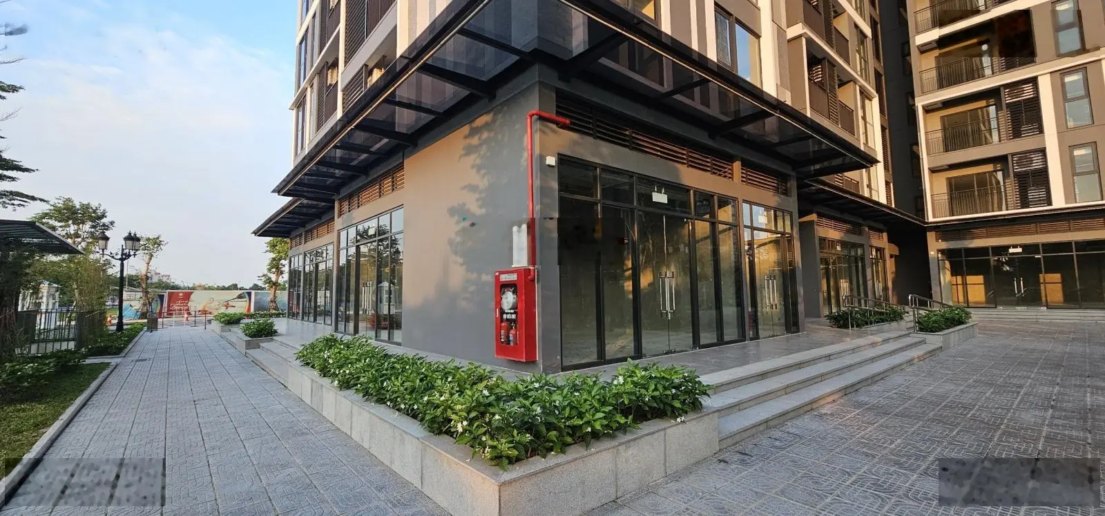 Bán căn shop góc P1 mới 73m2 giá tốt từ CDT hơn 8 tỷ