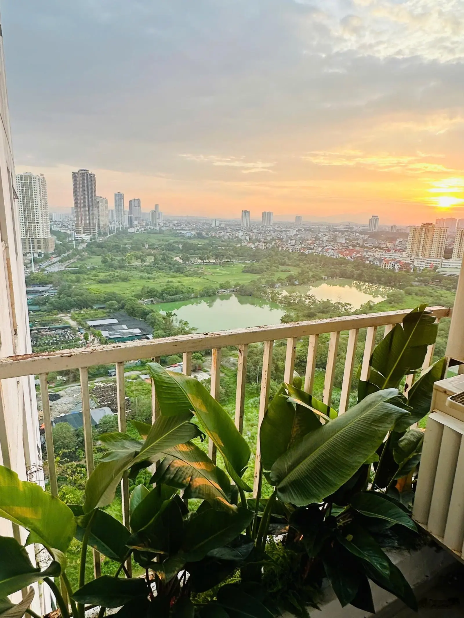 Bán gấp căn hộ 110m2, giá 8,7 tỷ, chung cư Royal City, 2PN 2WC