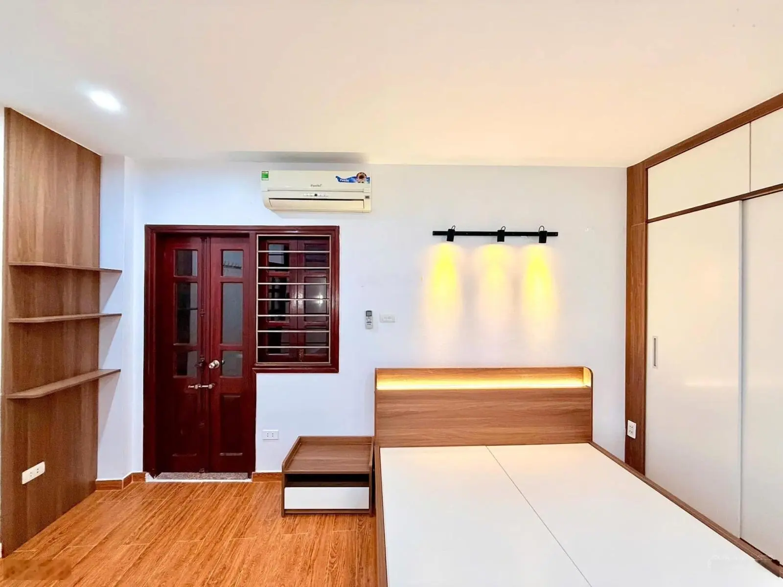 Bán nhà Kim Hoa, cực đẹp, cách ô tô 40m, ngõ nông, phù hợp gia đình trẻ. 30m 6 tầng nhỉnh 6 tỷ