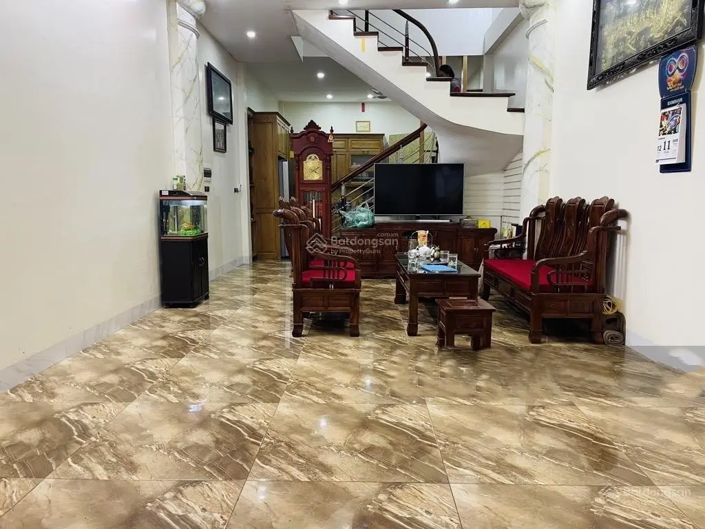 Bán Nhà Dân Trần Cung 38m-5 Tầng ,Phân Lô 2 Thoáng , gần Phố ,Ngõ Thông , Kinh Doanh