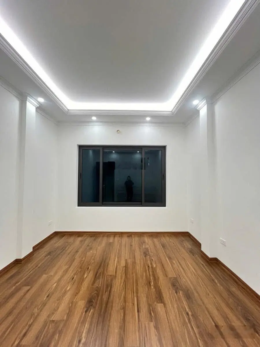 Bán nhà Phân Lô Phan Văn trường Cầu Giấy.38m x 6T.mt.3.5m. Giá = 15.2 Tỷ