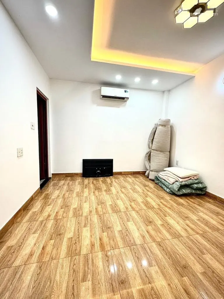 Khu vip cao tầng đồng bộ Nơ Trang Long 43m2, 5 tầng - ô tô đậu trong nhà chỉ 9.2 tỷ bớt lộc