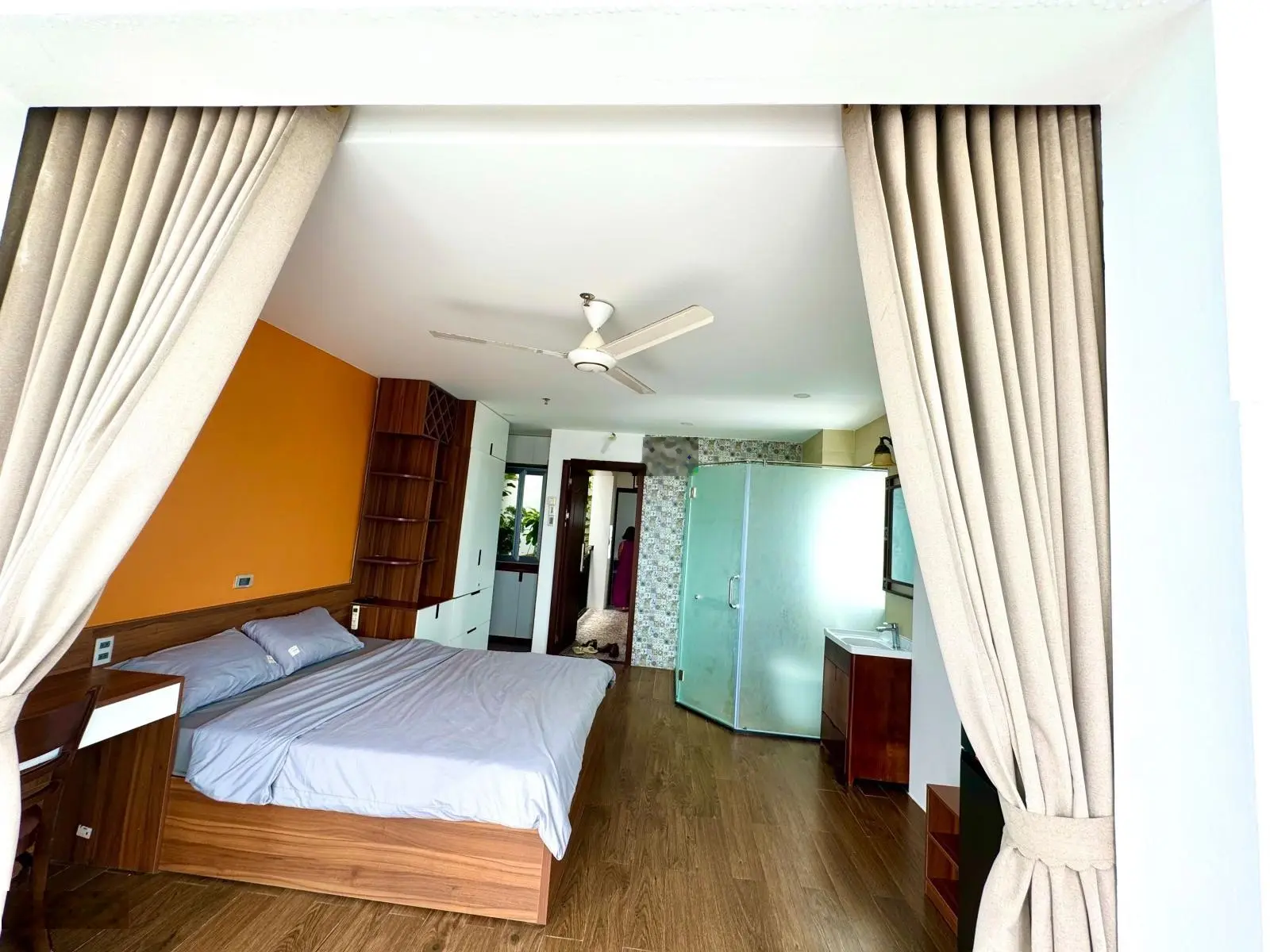 Bán toà căn hộ view biển Sơn Trà 7 tầng 1 tum, DT tốt 100tr/tháng - thiết kế hiện đại - đầy đủ PCCC