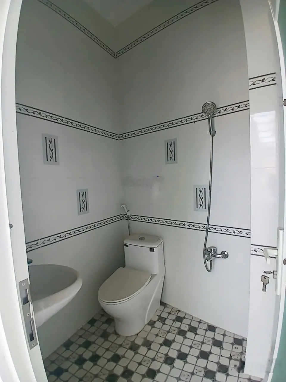 Bán nhà mặt tiền, TT Phước Long B, Quận 9, sát Dương Đình Hội, 97m2, 2 tầng, 3 PN giá chỉ 7,5tỷ