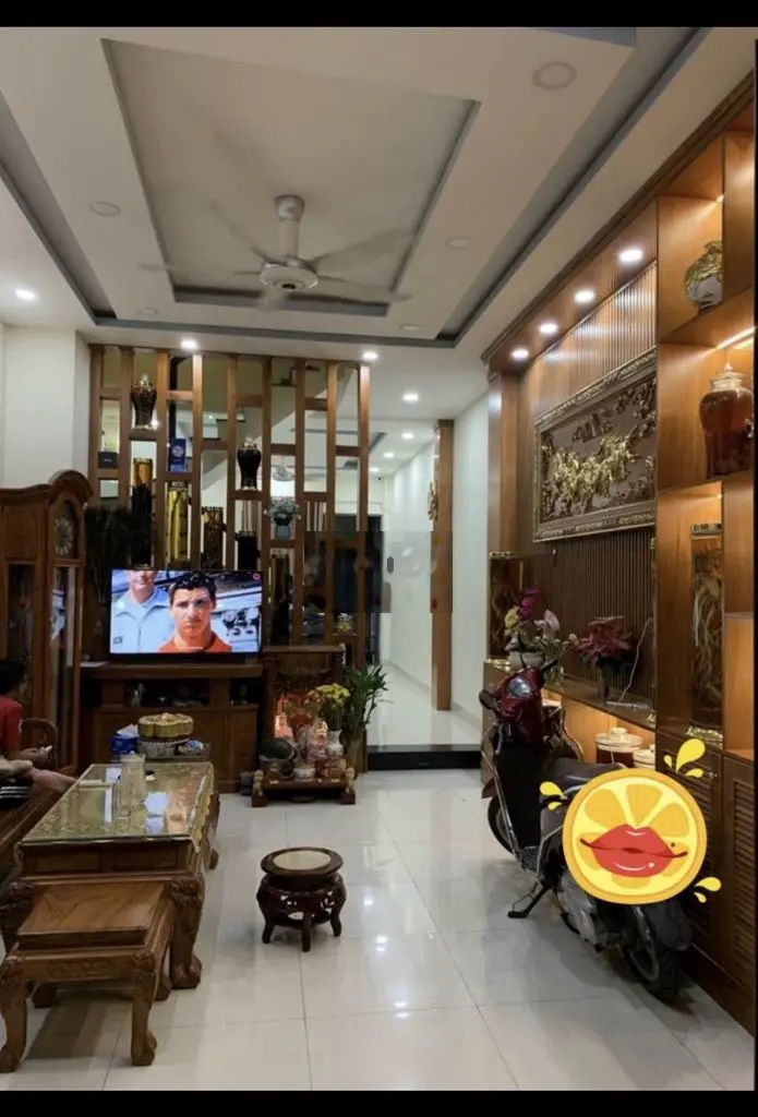 Bán Nhà 4 x 13m đúc 1 trệt 2 lầu sân thượng 4pn. Giá 5.79 tỷ