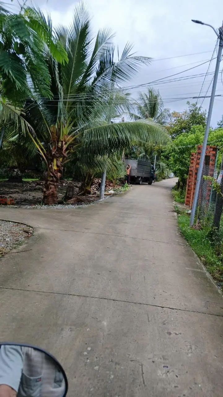 GĐ em cần bán đất Bến Tre gần vòng xoay Đại Lộ Đông Tây DT 570m2 (10x57m) 50m2 thổ cư ĐT 0906 309 ***