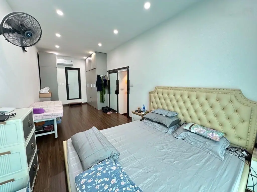 Bán nhà tập thể VIP ở Đào Tấn 102m2 giá 3,6 tỷ , siêu hiếm, siêu đẹp Full nội thất