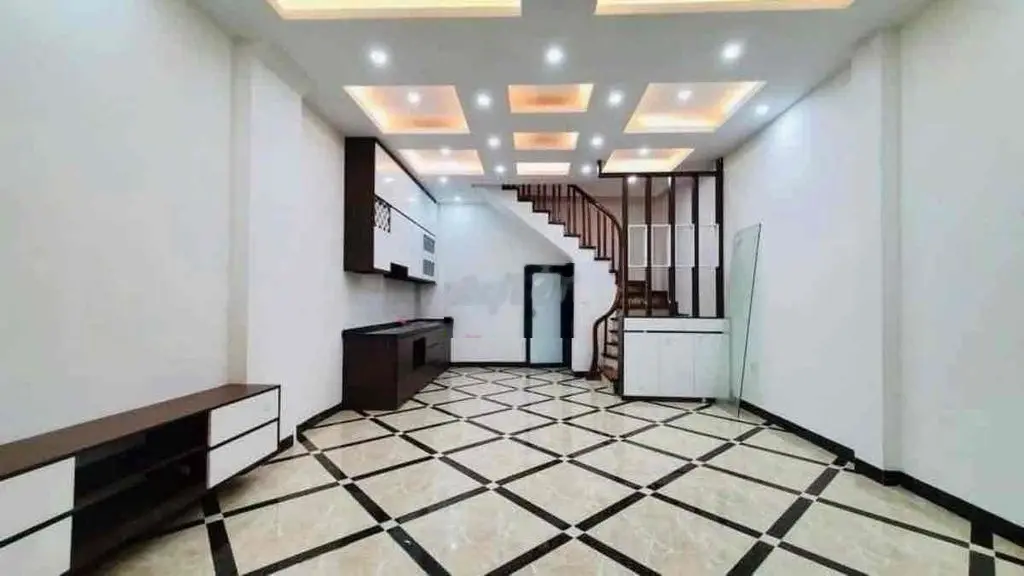 hoa hậu Hồ Đắc Di, gần ô tô , gần hồ, nhà đẹp ở ngay35m2x5T,6Pn!