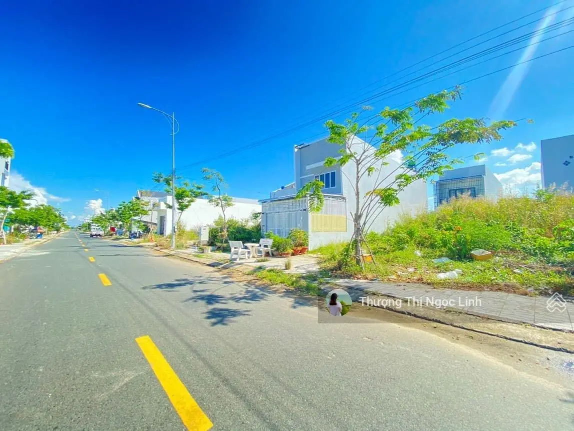 Bán gấp lô đất MTĐ Bùi Thị Trường, phường 5, gần trung tâm bệnh tật TP Bạc Liêu. 120m2/550tr. SHR
