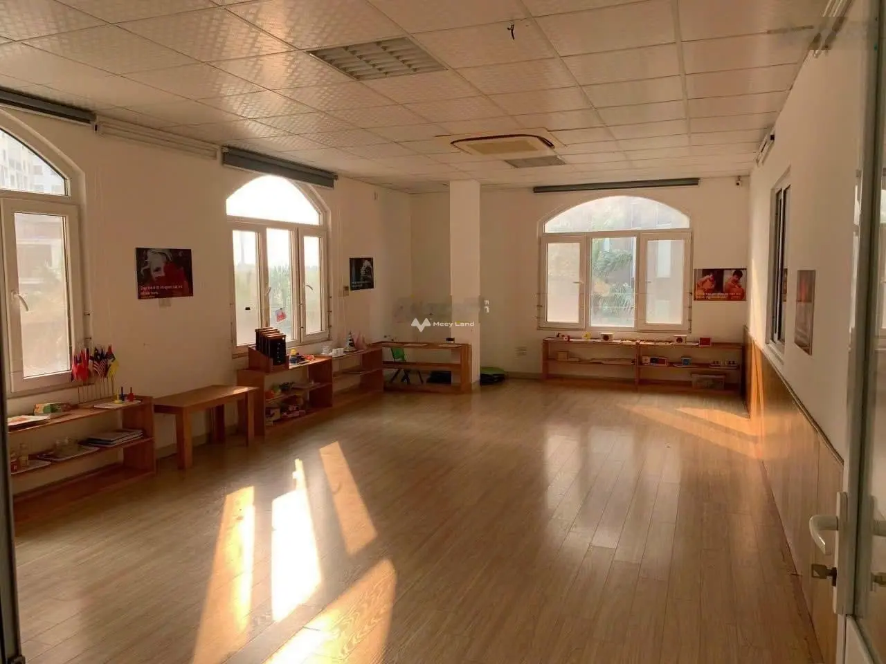 Siêu hot 133m2, 6 tầng MT 9m hoàn thiện đẹp thang máy đang cho thuê dòng tiền tốt. LH: 0963 689 ***