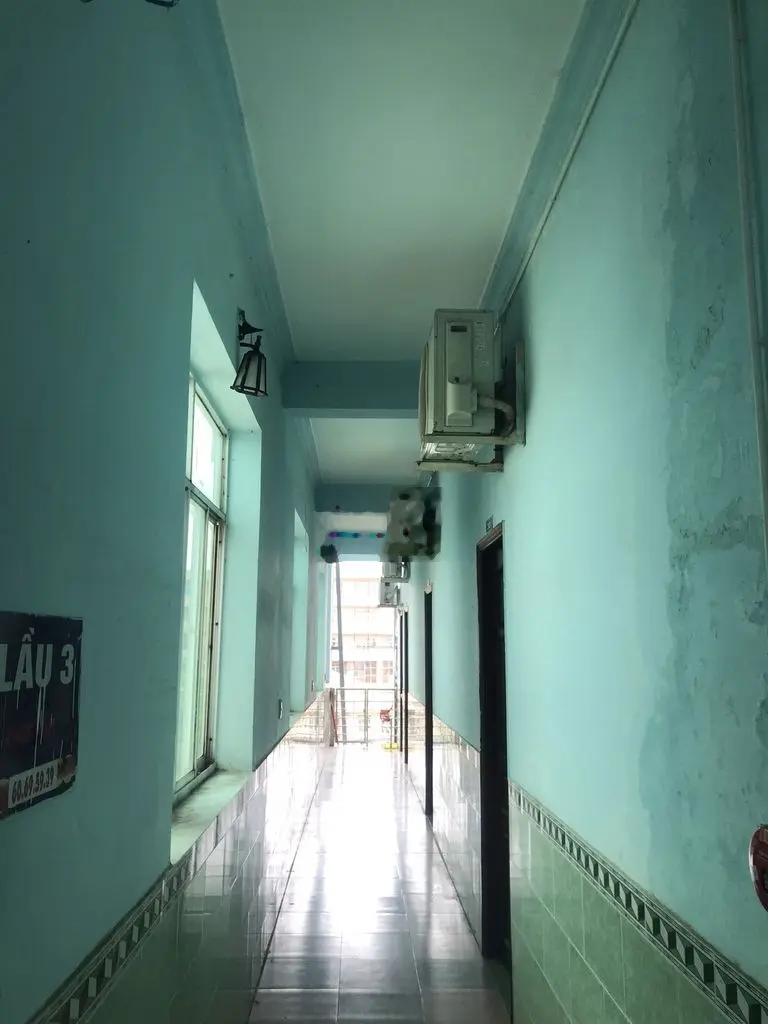 BÁN NHÀ NGHỈ 1 TRỆT 4 LẦU GẦN BIG C TÂN PHONG