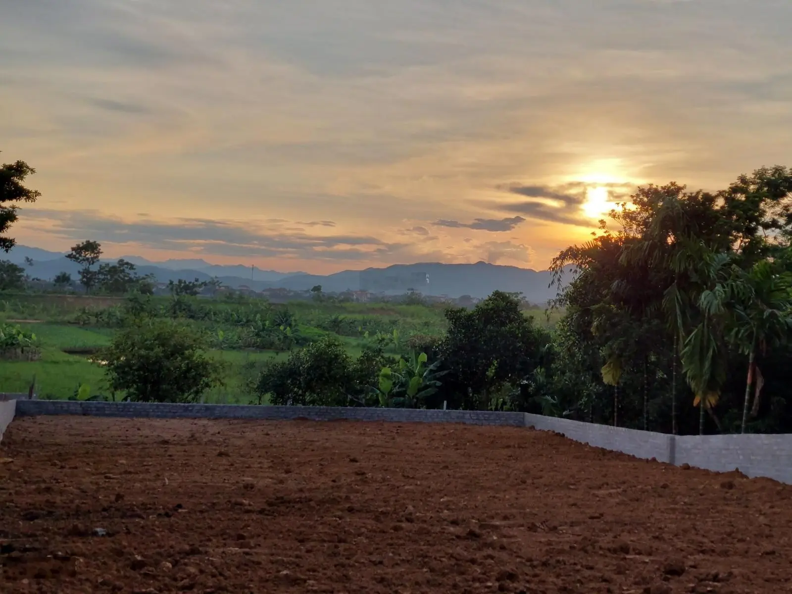 Chính chủ bán đất nghỉ dưỡng view Sông Đà diện tích 1086m2 trục chính đi cầu Đồng Quang Ba Vì