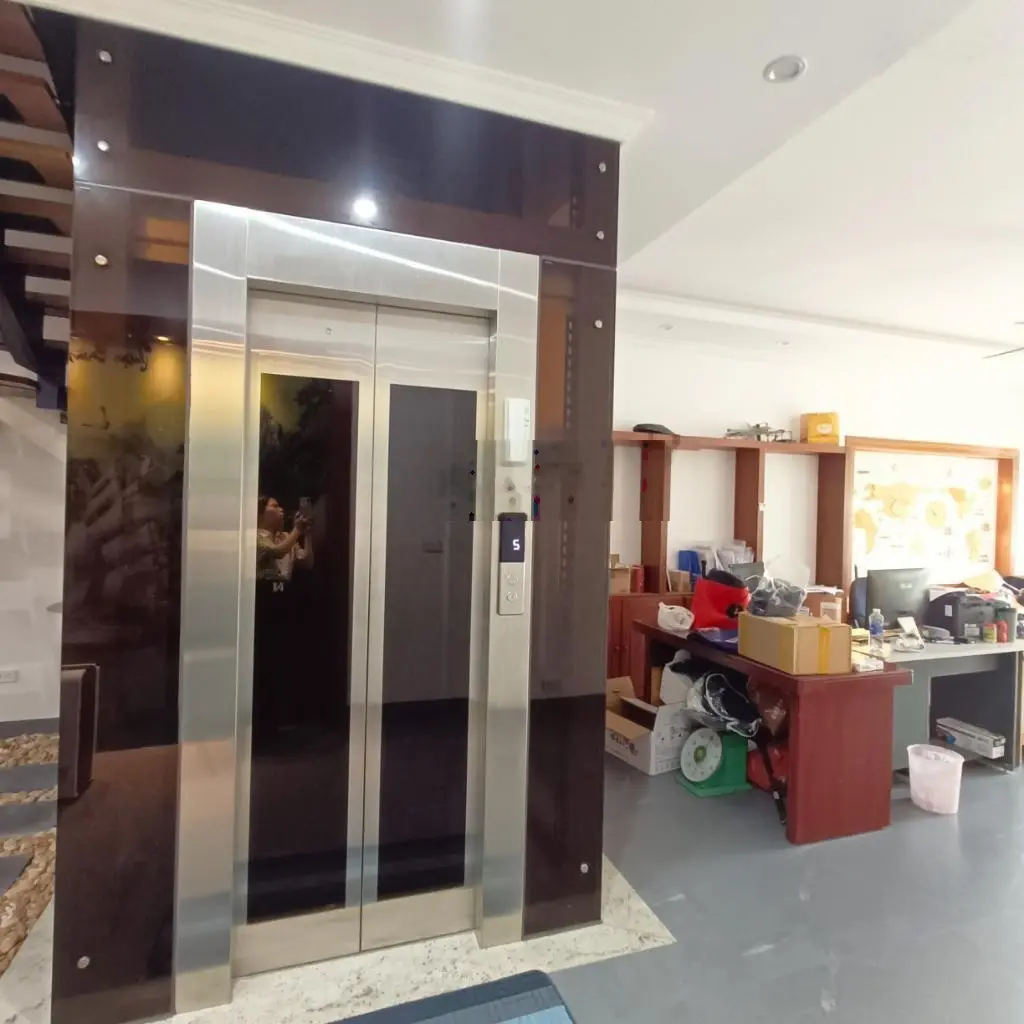 Võ thị sáu- thang máy nhà đẹp, ô tô- hai bà trưng 45m*7 tầng