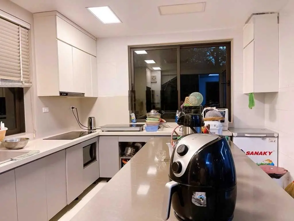 BÁN SIÊU BIỆT THỰ SÂN VƯỜN ĐƠN LẬP - LÔ GÓC 2 MẶT ĐƯỜNG Ô TÔ TRÁNH ĐỖ - 5 TẦNG THANG MÁY, 230M