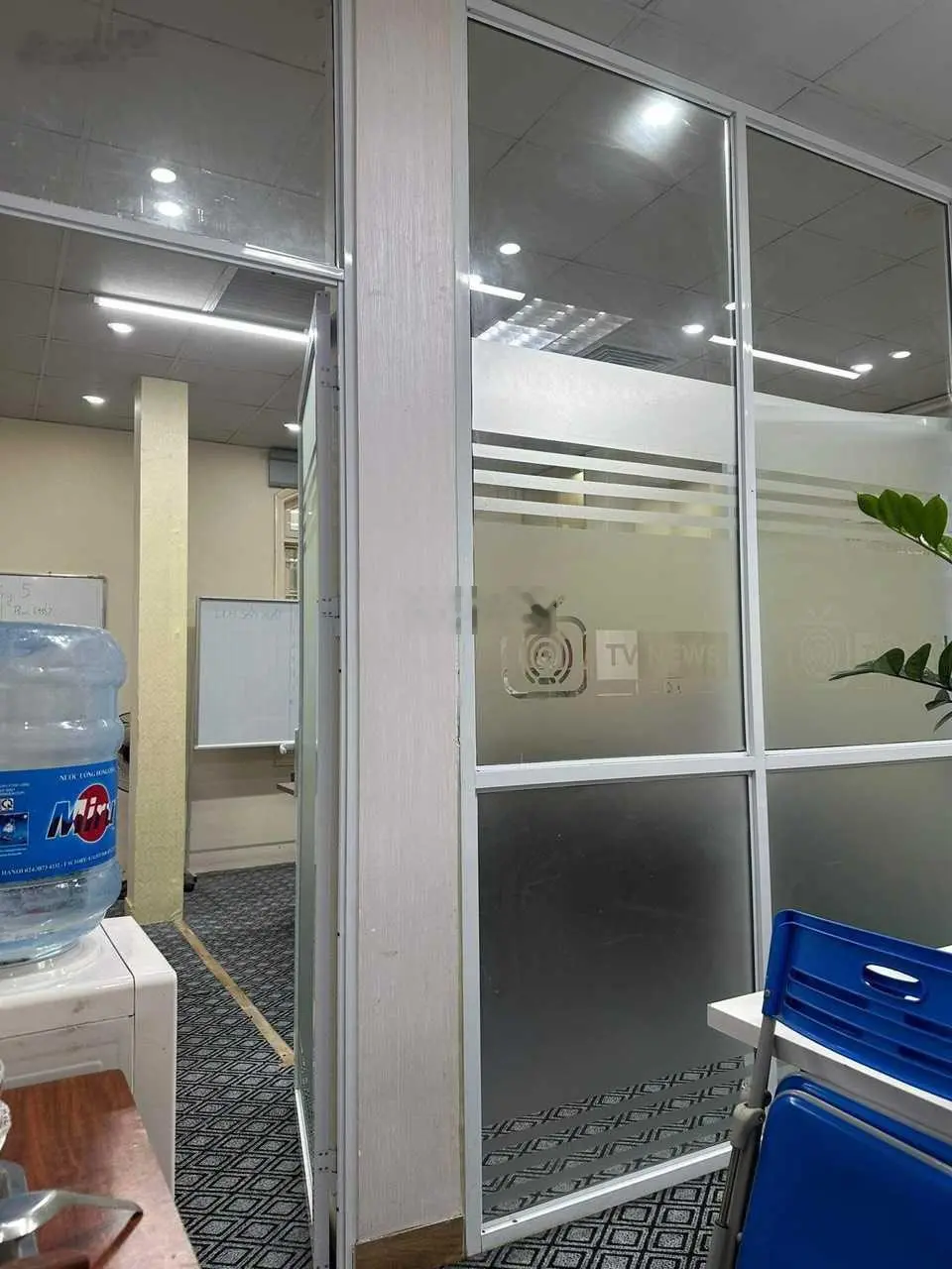 Bán nhà lô góc 8 tầng! 81m2, MT 9m. Phố Hoàng Quốc Việt. Phân lô-ôtô tránh, vỉa hè DT thuê 85tr/th
