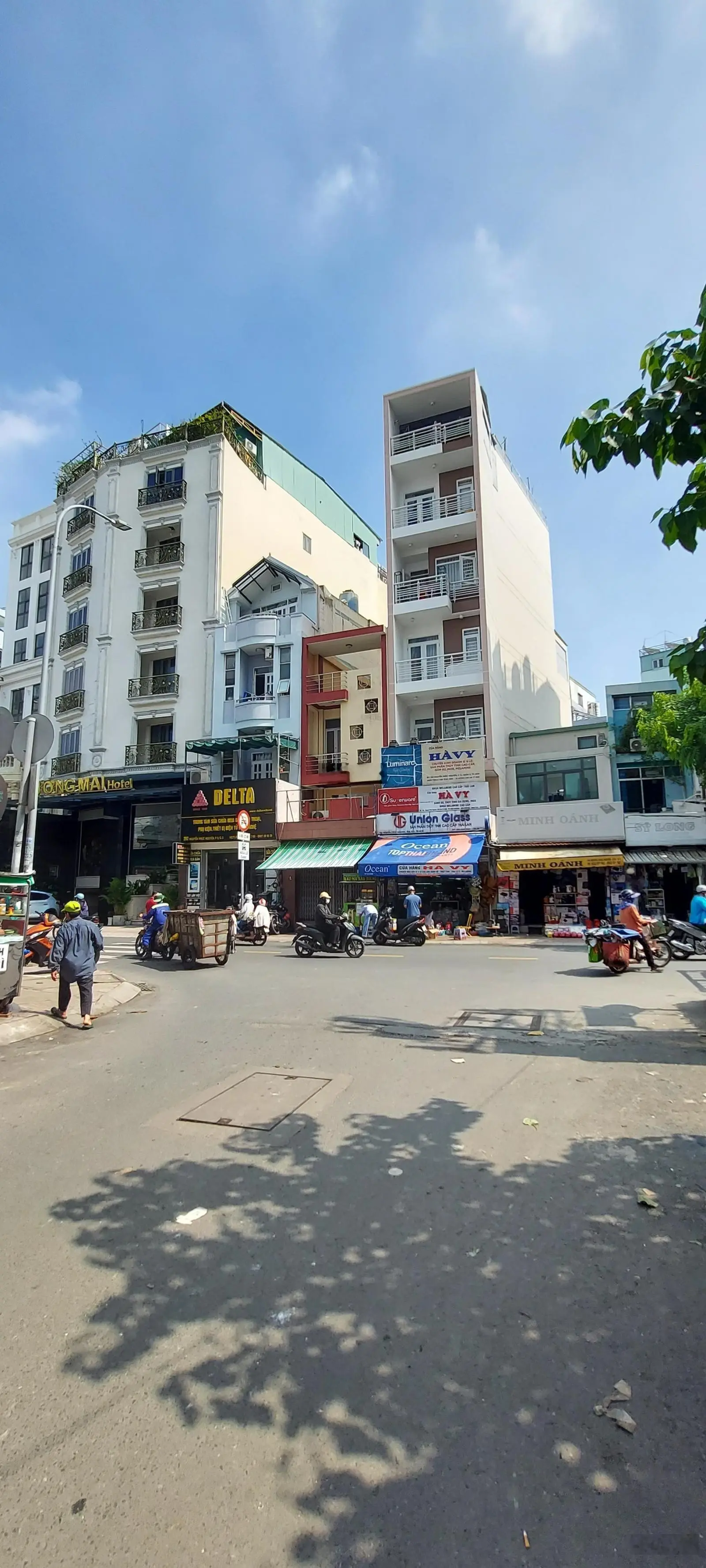 Nhà 2 mặt tiền vị trí Vip, đường Nguyễn Phúc Nguyên, Quận 3. DT: (4x19)m, lửng - 5 tầng - thang máy