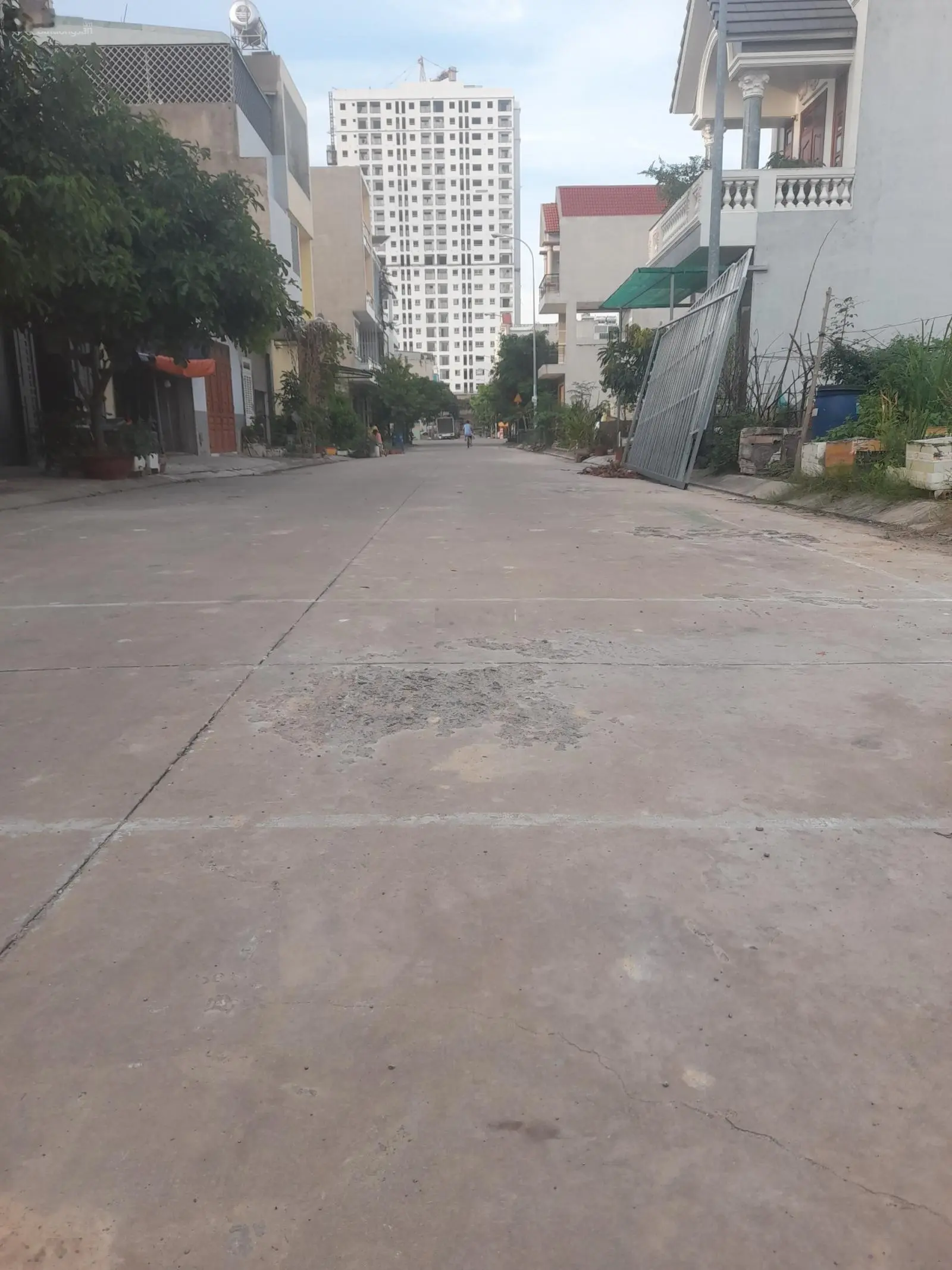 Bán nền đất đường N5 khu trung tâm thương mại Sóng Thần Dĩ An Bình Dương LH 0937 147 ***