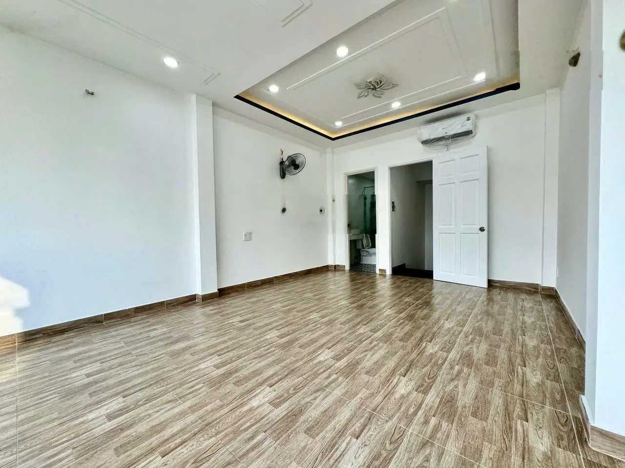 Hẻm xe hơi trung tâm bình thạnh ; 40m2 , 5 tầng , ô tô ngủ trong nhà _ giá 7,15 tỷ tl