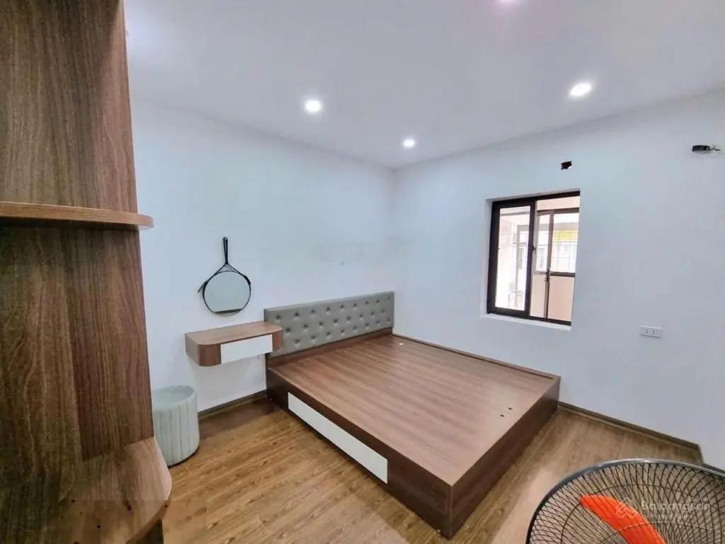 Bán nhà tập thể Mai Dịch, tầng 3 thoáng mát ô tô đỗ cửa ngày đêm, 85,2 m2, giá 3,6 tỷ