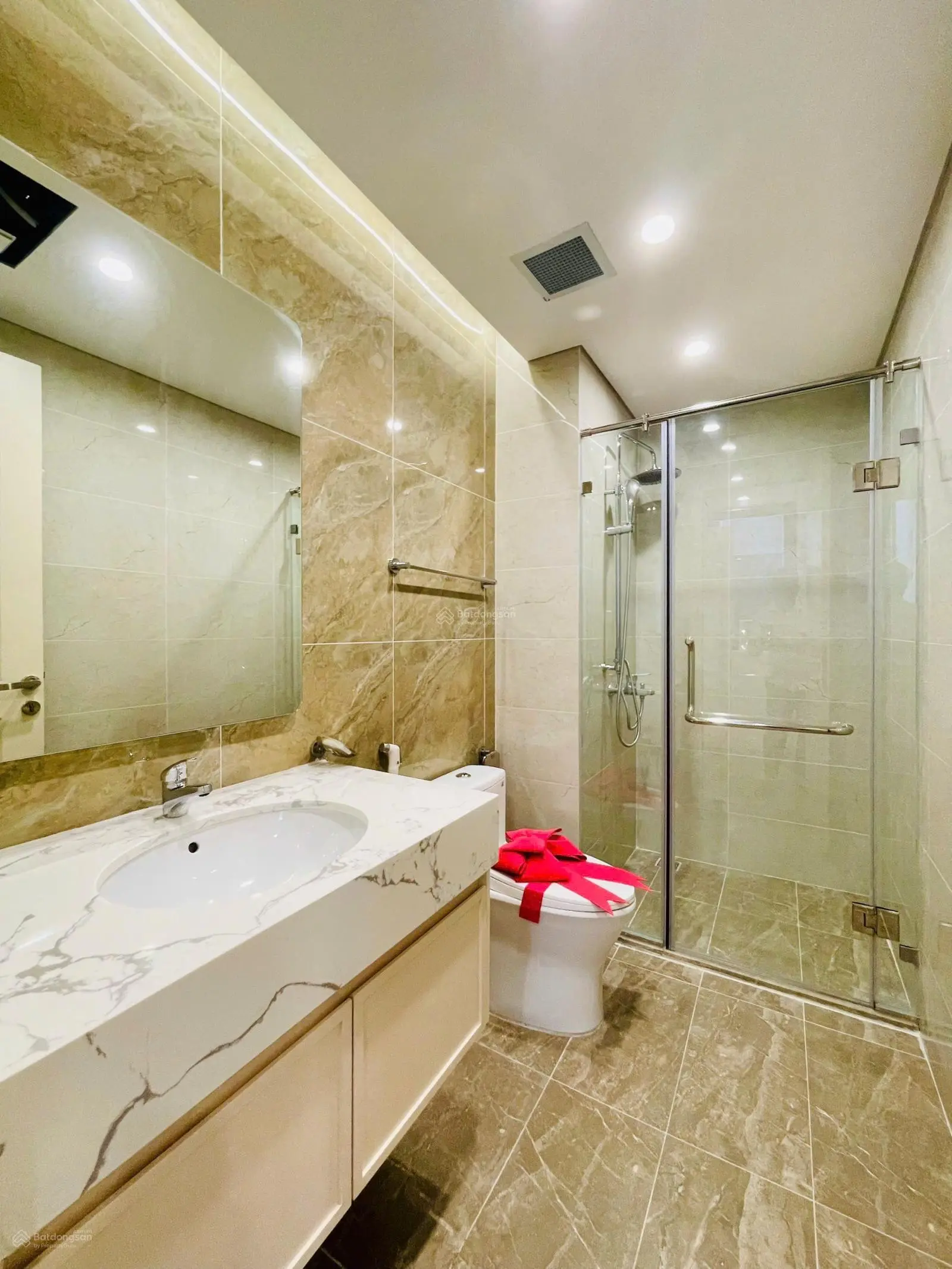 Chính chủ cắt lỗ liền kề 54m - Đã hoàn thiện 3 tâng - có cam kết tiền thuê 18% - Trung tâm dự án