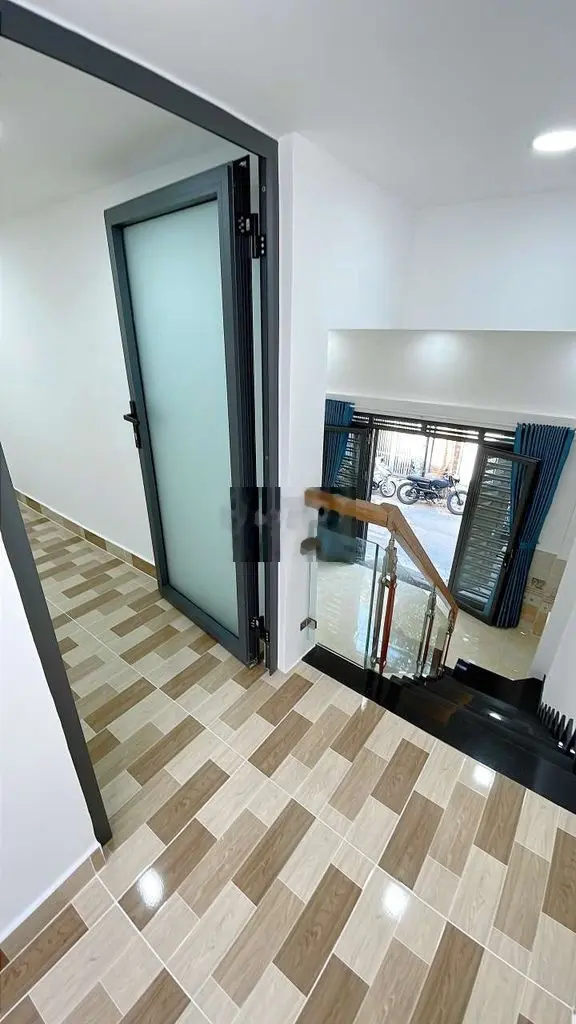 Nhà Riêng 42m² Lửng (2PN), Mặt đường KD 8m, LK4-5. Giá chỉ 1tỉ x