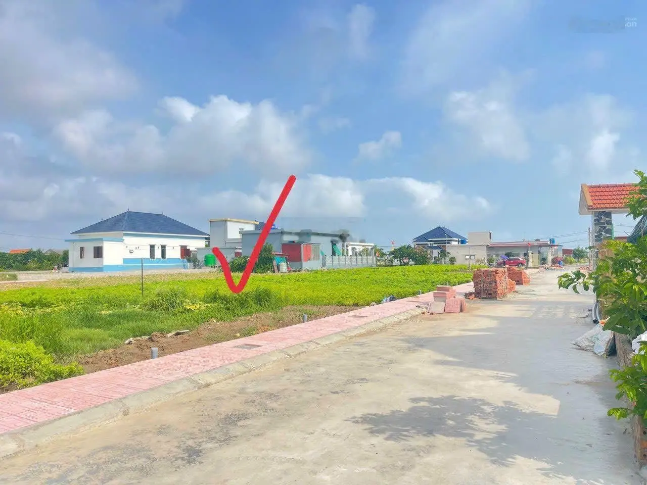 Gia đình cần tiền bán gấp lô đất 110m2 giá 960 tr đất biển Quất Lâm đất full thổ cư, LH 0981 443 ***